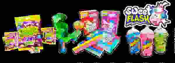 Bunte Süßigkeitenverpackungen, ein grüner Dinosaurier-Spielzeugspender, verschiedene Süßstoffstäbchen und farbige Snacks, dazu das Logo 